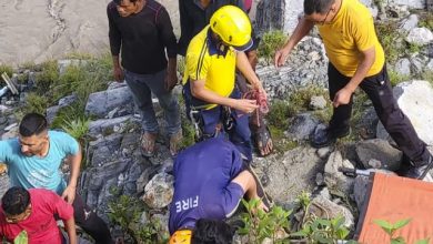 Photo of रुद्रप्रयाग हादसा: अलकनंदा में गिरी बस…चीख-पुकार सुन मदद के लिए दौड़े स्थानीय लोग