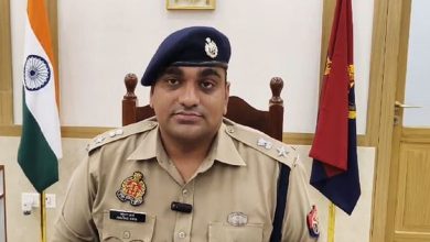 Photo of महिला से अश्लील हरकत के आरोप में दरोगा और दो सिपाही निलंबित