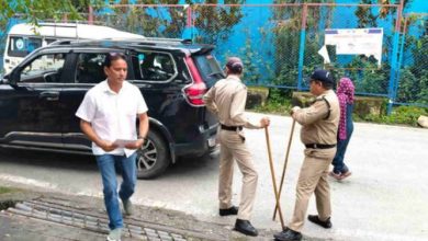 Photo of जिला पंचायत और ब्लॉक प्रमुख के लिए मतदान की प्रक्रिया हुई शुरू