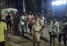 Photo of दुकानदार से कहासुनी के बाद फायरिंग, दो युवक घायल, इलाके में तनाव