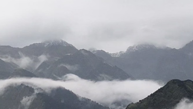 Photo of देहरादून और उत्तरकाशी में बारिश का रेड अलर्ट, ऊंची चोटियों पर बर्फबारी