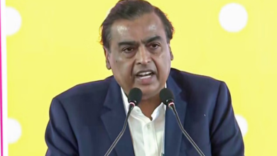 Photo of बदरीनाथ-केदारनाथ दर्शन के लिए विशेष विमान से पहुंचे मुकेश अंबानी