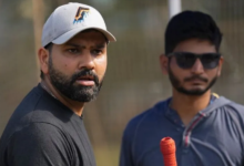 Photo of ‘जबरा फैन’ के कारण रोहित शर्मा ने सिक्योरिटी गार्ड को लगाई फटकार