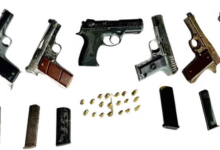 Photo of बंबीहा गैंग के दो गुर्गे गिरफ्तार, हथियारों की खेप बरामद