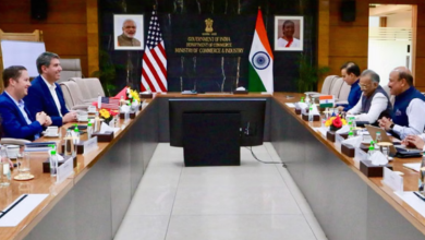 Photo of अमेरिकी राजदूत सर्जियो गोर ने वाणिज्य सचिव से की मुलाकात