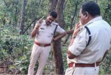 Photo of  बैंक पैसा जमा करने निकले युवक की हत्या, जंगल में अधजला शव मिला