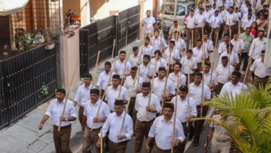 Photo of RSS के कार्यक्रम में शामिल होने पर नप गए पंचायत अधिकारी