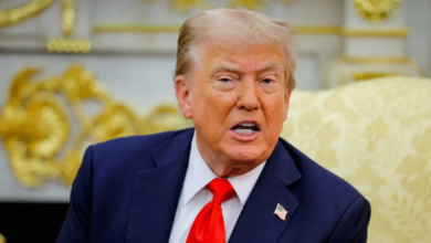 Photo of अमेरिका में गैर प्रवासियों के पीछे पड़े ट्रंप, 10 महीने में 80 हजार लोगों का वीजा रद