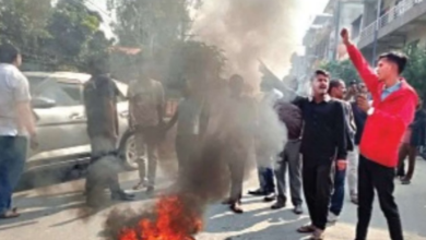 Photo of नेपाल: मधेश सीएम के शपथ ग्रहण का विरोध, कार्यालय में तोड़फोड़