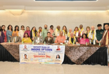 Photo of अमेरिकी टीम ने दिल जीत लिया, इंदौर में दान कीं 20 सिलाई मशीनें