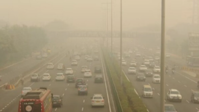 Photo of दिल्ली में ‘दमघोंटू’ हवा की मार, इन जगहों पर AQI 400 पार