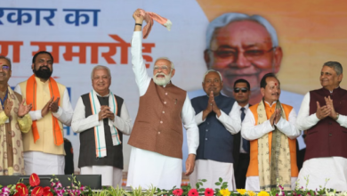 Photo of पीएम ने फिर लहराया गमछा, सांस्कृतिक जुड़ाव ने बढ़ाई भीड़ की ऊर्जा