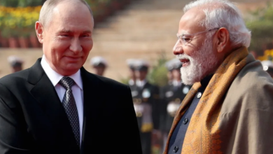 Photo of ‘दोहरे मानदंडों के बिना आतंकवाद के विरुद्ध लड़े दुनिया’, शिखर वार्ता में बोले पीएम मोदी और पुतिन