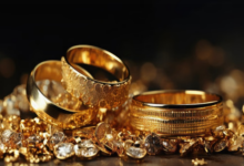 Photo of मजबूत मांग के बीच सोने की कीमत बढ़ी, चांदी 808 रुपये सस्ती