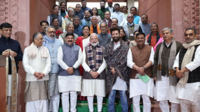 Photo of ‘बिहार के लोगों की अपेक्षाओं पर खरा उतरेंगे’, संसद भवन में एनडीए सांसदों से मिले पीएम मोदी