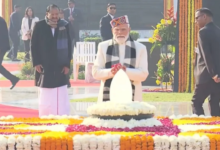 Photo of ‘श्रेष्ठता पद से नहीं, आचरण से स्थापित होती है’; पीएम मोदी ने अटल बिहारी वाजपेयी को ‘सदैव अटल’ पर दी श्रद्धांजलि