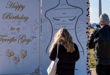 Photo of ‘हैपी बर्थडे टू अ टेरिफिक गाय’, ट्रंप और एपस्टीन के रिश्तों को लेकर मॉल में लगा दी रेप्लिका