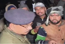 Photo of मंदिर के पास पशुओं के अवशेष मिलने पर हिंदूवादी संगठनों का प्रदर्शन