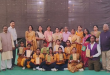 Photo of ताज महोत्सव में भारतीय परिधानम शो का जलवा, मॉडल-डिजाइनरों का हुआ सम्मान