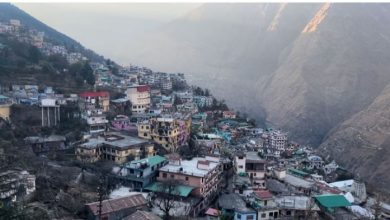 Photo of ज्योतिर्मठ में विशाल रैली, बाजार बंद, पैनखंडा समुदाय को ओबीसी की केंद्रीय सूची में शामिल करने की मांग