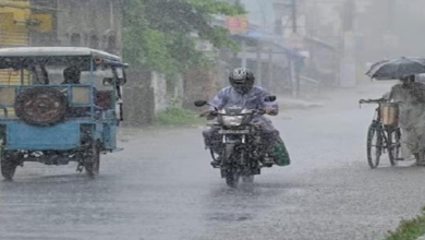 Photo of यूपी में बारिश और ओलावृष्टि ने मचाई तबाही, आज भी इन जिलों में ऑरेंज अलर्ट जारी