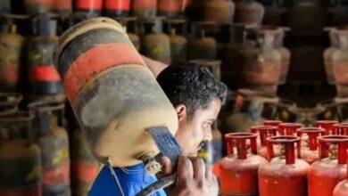 Photo of डीजल-पेट्रोल के बाद बढ़े कमर्शियल LPG सिलिंडर के दाम