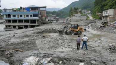 Photo of  नेपाल त्रासदी के बीच टीचर ने कैसे बचाई हजारों बच्चों की जान